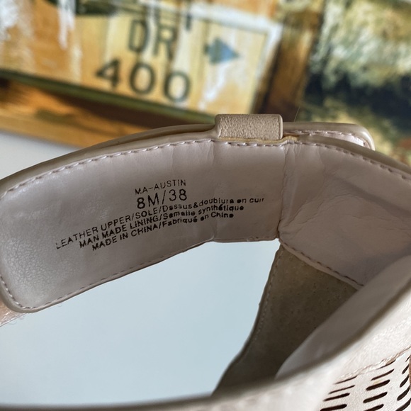 BCBG Maxazria Nude Wedges, gently worn - Picture 3 of 4